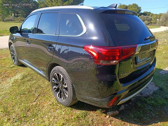 Mitsubishi Plug-in Hybrid Outlander 2016 2